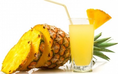 Tại sao nên uống nước dứa vào buổi sáng