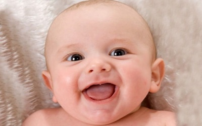 Cho trẻ ăn gì để nhanh mọc răng?