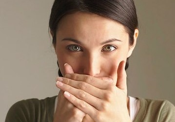 Bị đắng miệng là triệu chứng của bệnh gì?