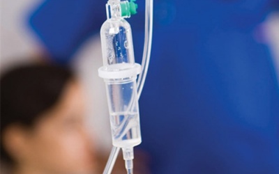 Người đang mệt, sốt có nên truyền dịch?