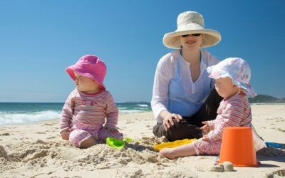 Video: Điều trị cháy nắng cho trẻ trong mùa Hè