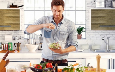 Nam giới nên ăn gì hằng ngày để đủ chất mà không sợ béo?