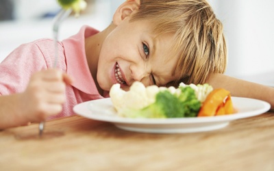 Dụ trẻ ăn rau bằng những mẹo không ngờ