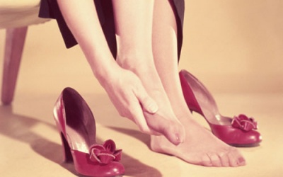 4 dấu hiệu bệnh ở chân bạn nên đi khám suy giãn tĩnh mạch