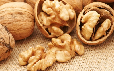 Bị viêm khớp đừng quên ăn quả óc chó