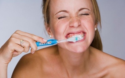 Chảy máu khi đánh răng: Bệnh không đơn giản