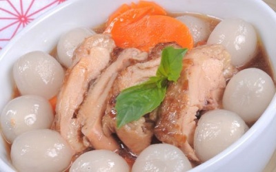 Cuối tuần lạ miệng với gà nấu chôm chôm