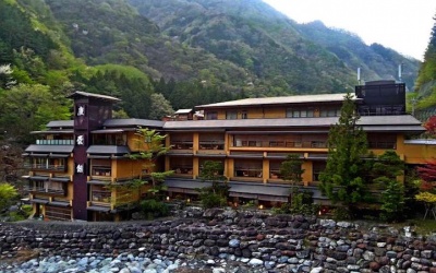 Nishiyama Onsen Keiunkan - khách sạn suối nước nóng lâu đời nhất thế giới