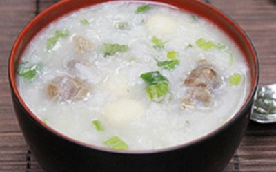 Muốn nhanh khỏe lại, hãy bồi dưỡng bằng cháo bắp bò hạt sen