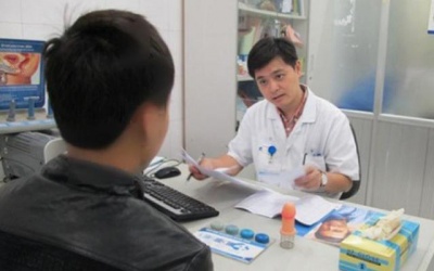 Phát hiện con thủ dâm, bố mẹ vội vàng đưa đi khám vì sợ bị vô sinh