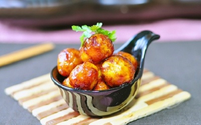 Trứng cút sốt cà chua cho bé yêu ngon miệng