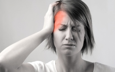Chứng đau nửa đầu nghiêm trọng phổ biến ở phụ nữ tiền mãn kinh