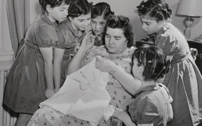 Cuộc đời kỳ lạ của 5 chị em sinh năm nổi tiếng nhất trong lịch sử