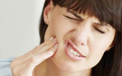 Đau răng có nên ăn thịt gà?