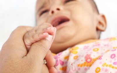 Nhận biết trẻ thiếu hụt vitamin D thông qua 6 dấu hiệu này!