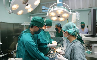 Bị khiếu nại mổ còn nguyên khối u, bác sỹ lên tiếng