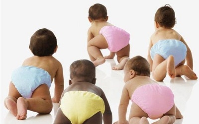 Mách mẹ cách chọn 'quần chíp' an toàn cho con