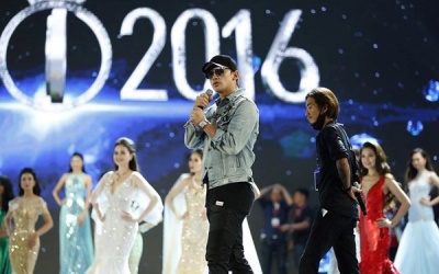 Chung kết Hoa hậu Việt Nam 2016: Bi Rain hát '30 sexy' cùng 30 nhan sắc