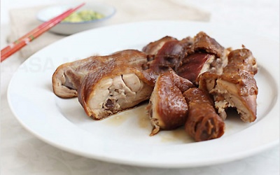 Đổi vị ngày mưa với gà luộc tẩm xì dầu