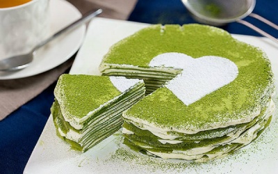 Làm bánh crepe trà xanh ngàn lớp thanh mát và ngọt ngào