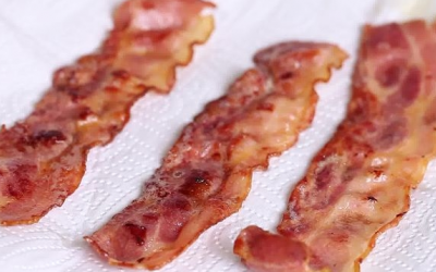 Ăn 3 lát thịt xông khói/ngày dễ bị bệnh tim, đái tháo đường, ung thư