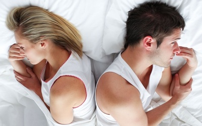 Uống rượu thường xuyên ảnh hưởng tới 'chuyện ấy' như thế nào?