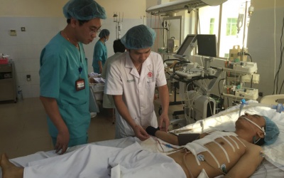 Mổ tim cứu sống bệnh nhân ngay trên cáng 