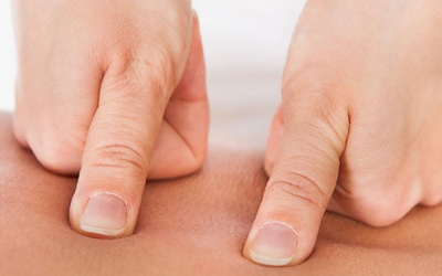 Ngạc nhiên với cách trị táo bón bằng cách xoa bóp