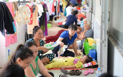 Ùn ùn trẻ nhập viện, bệnh hô hấp bước vào giai đoạn đỉnh điểm