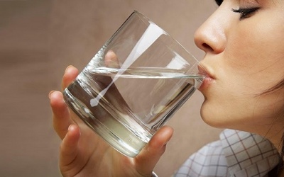 Tại sao người bị đái tháo đường cần uống nhiều nước?