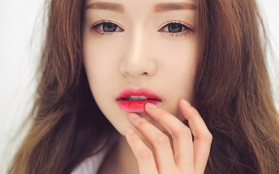 Làm cách nào để có đôi môi đẹp tự nhiên vào mùa khô