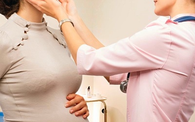 Đang mang thai có nên dùng thuốc điều trị suy giáp được hay không?