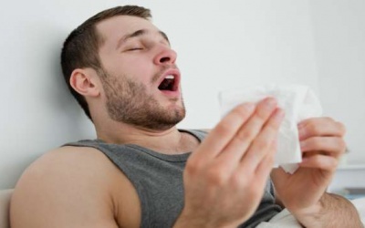 Hắt hơi liên tục: Nguyên nhân vì đâu?