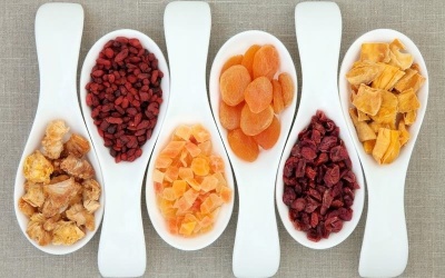 Vì sao bạn nên ăn trái cây khô mỗi ngày?
