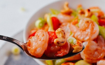 Tôm xào hạt điều – Món ngon và bổ cho ngày đầu tuần