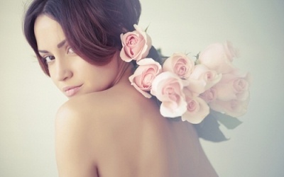 Cách dưỡng da mềm mịn cho cô nàng da khô như da rắn mùa Thu Đông