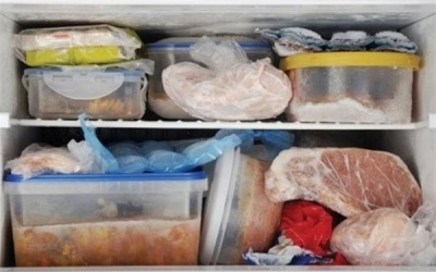 Ăn thịt đông lạnh, bị hàng xóm chửi 'đồ dở hơi'