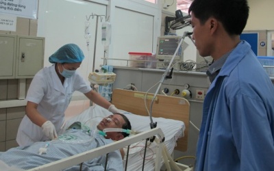 Viêm phổi thêm nguy hiểm vì bia rượu