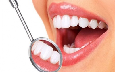 Bằng những cách này hàm răng ố vàng sẽ trở nên trắng sáng