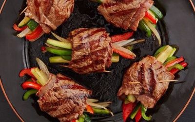 Ăn tối với món Tây: Bò cuộn rau củ nướng