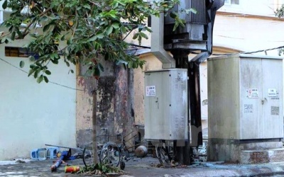 Vụ nổ bốt điện làm 1 người chết, 4 người bỏng: Dội nước lên nạn nhân có đúng cách?