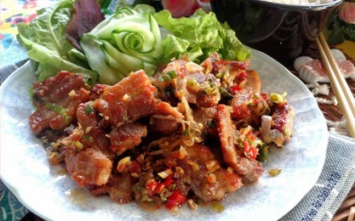 Đầu tuần ngon miệng với món thịt heo xóc tỏi ớt