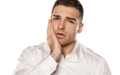 Nam giới bị nhiễm trùng nướu cẩn thận rối loạn cương dương