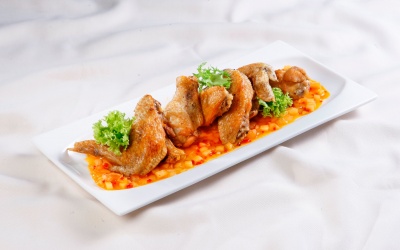 Cánh gà chiên sốt táo thơm ngon cho bữa cơm tối
