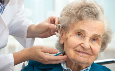 Làm gì khi bị đau tai, có tiếng kêu trong tai?