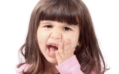 Răng vĩnh viễn của trẻ mọc lệch phải chỉnh làm sao?