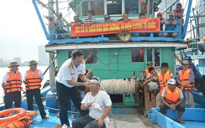 ​Lập trung tâm cấp cứu, chữa bệnh đặc thù biển, đảo