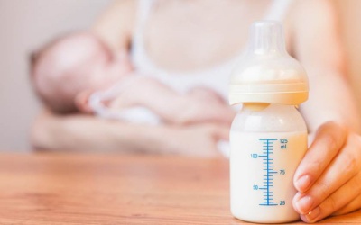 Sữa mẹ giúp khắc phục một số vấn đề sức khỏe cho trẻ