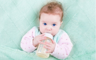 Những đồ ăn cần tránh khi bé bị táo bón