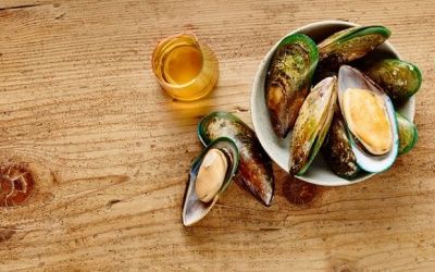 Dầu vẹm xanh và công dụng hỗ trợ điều trị thoái hóa xương khớp